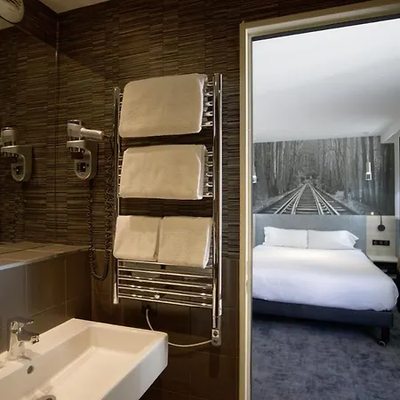 Hotel Appia La Fayette 3*