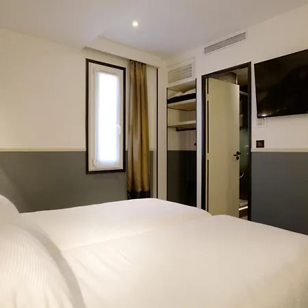 Hotel Appia La Fayette 3*