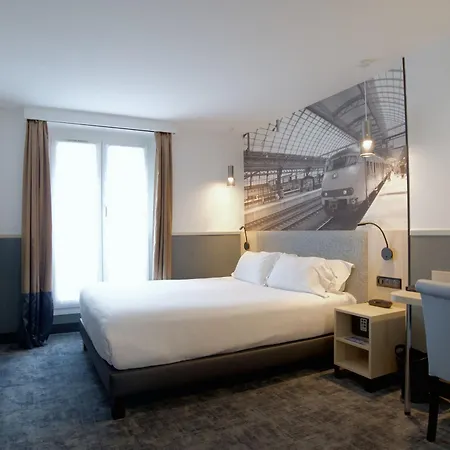 Hotel Appia La Fayette París
